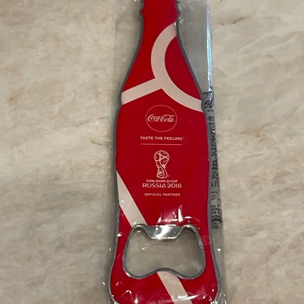 coca-cola bottle opener new in pckg  FIFA 2018